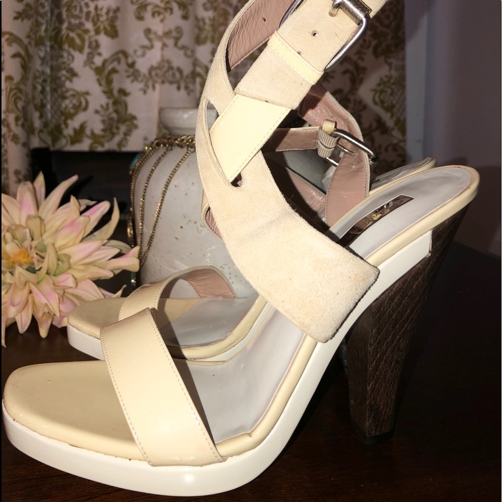 Calvin Klein patent beige strappy heels